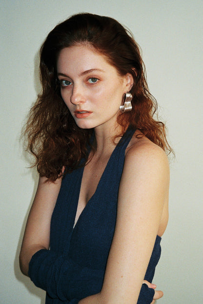 THE BRUSHED DIAMOND STUD EARRINGS