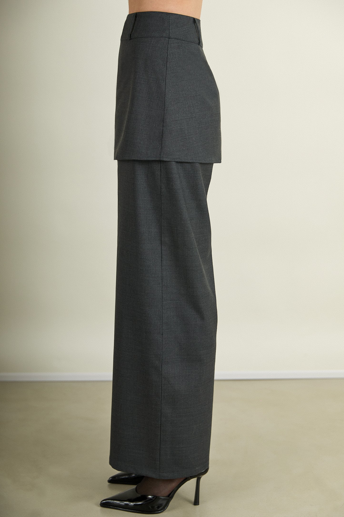 the Vissia Trouser