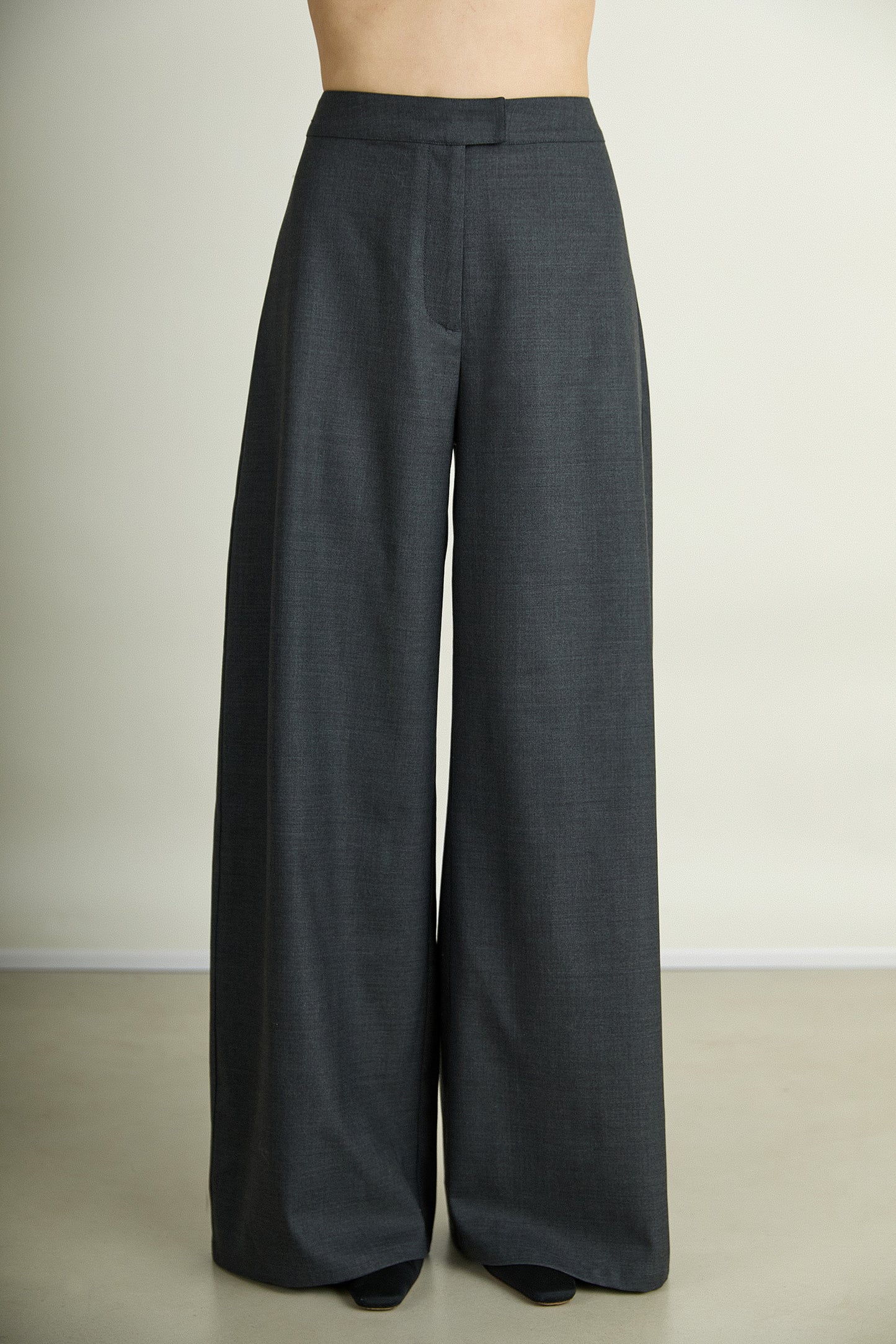 the Vissia Trouser