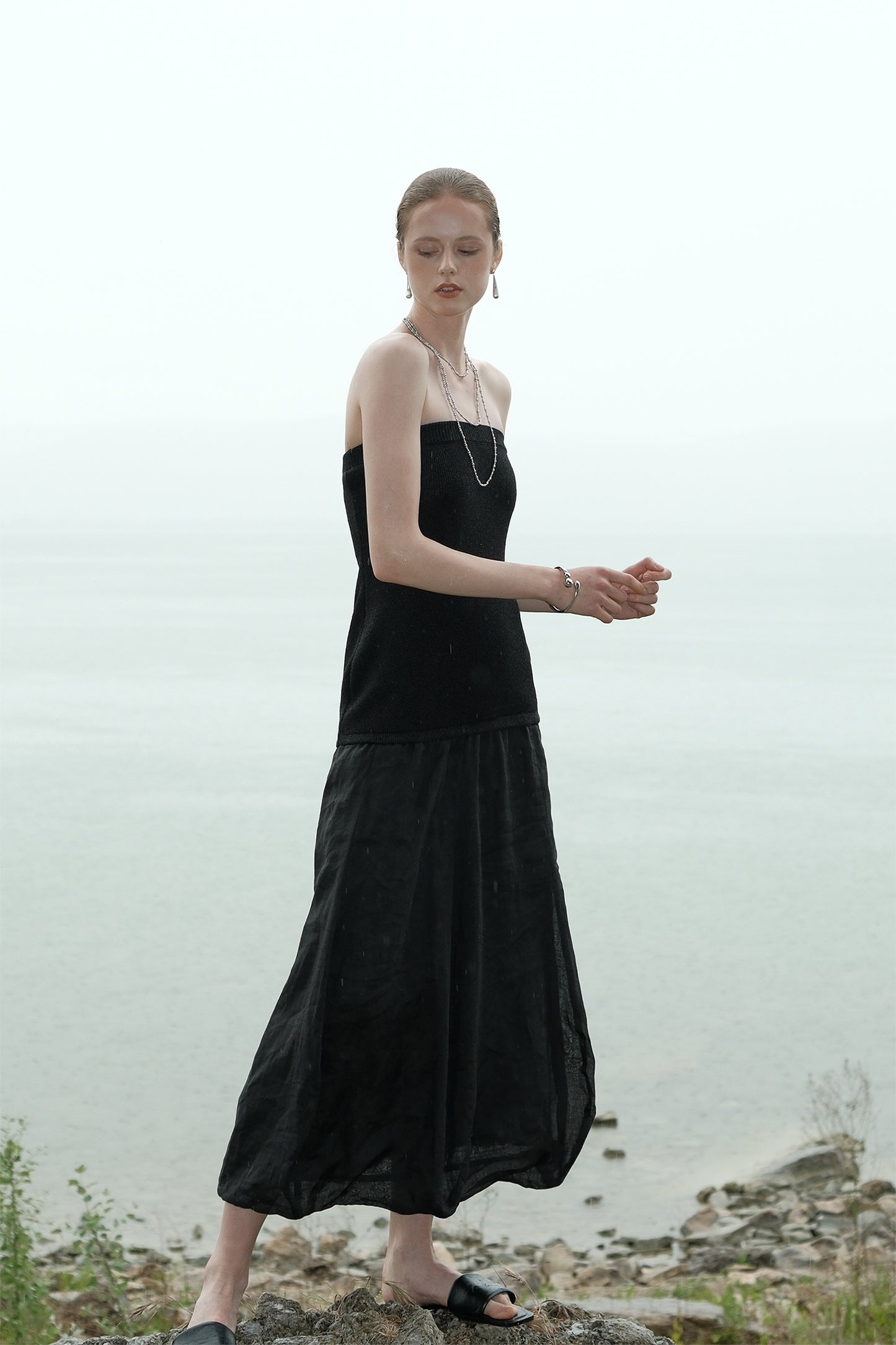 Eloá Black Bustier Low-Waist Dress