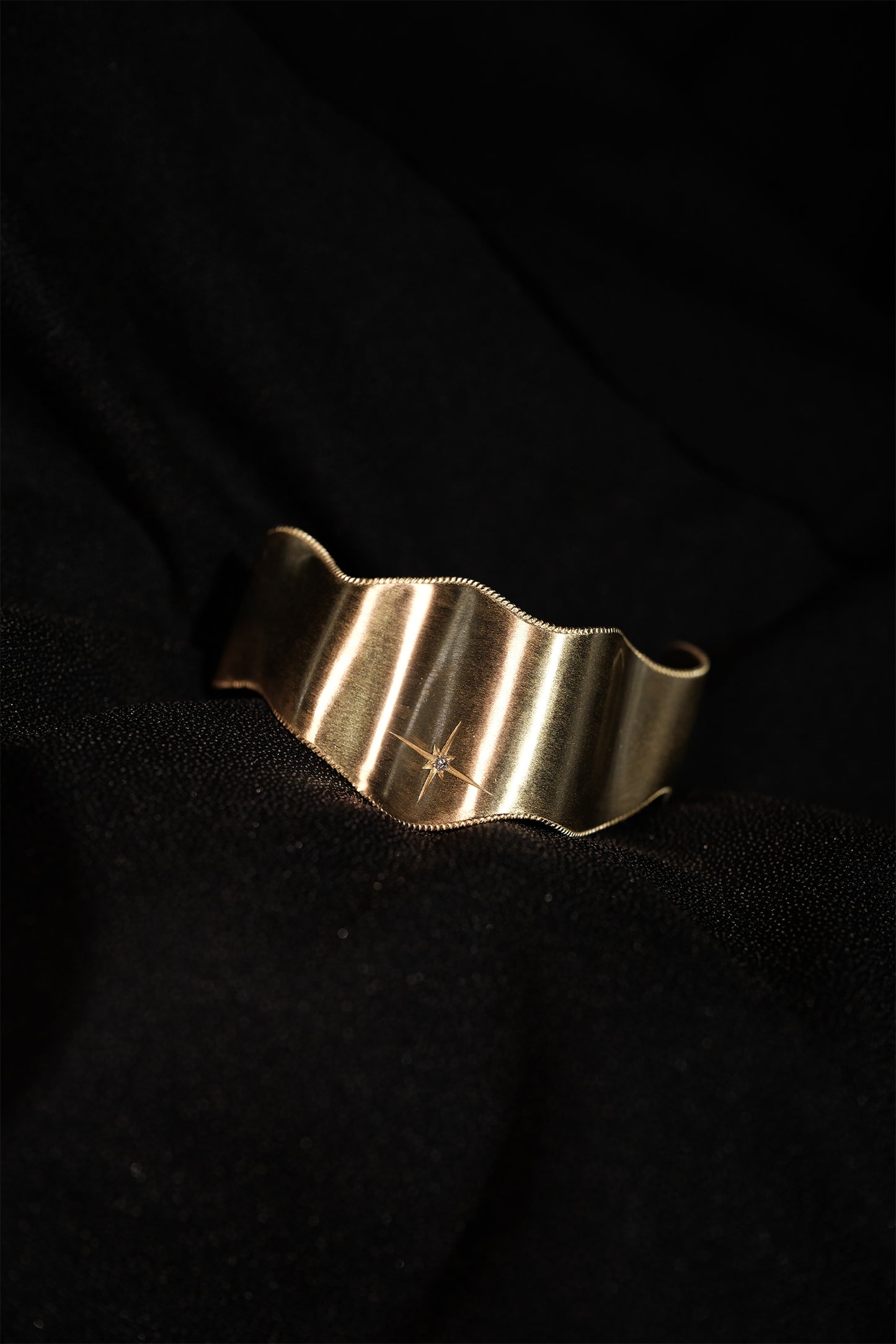 THE BRUSHED DIAMOND BRACELET