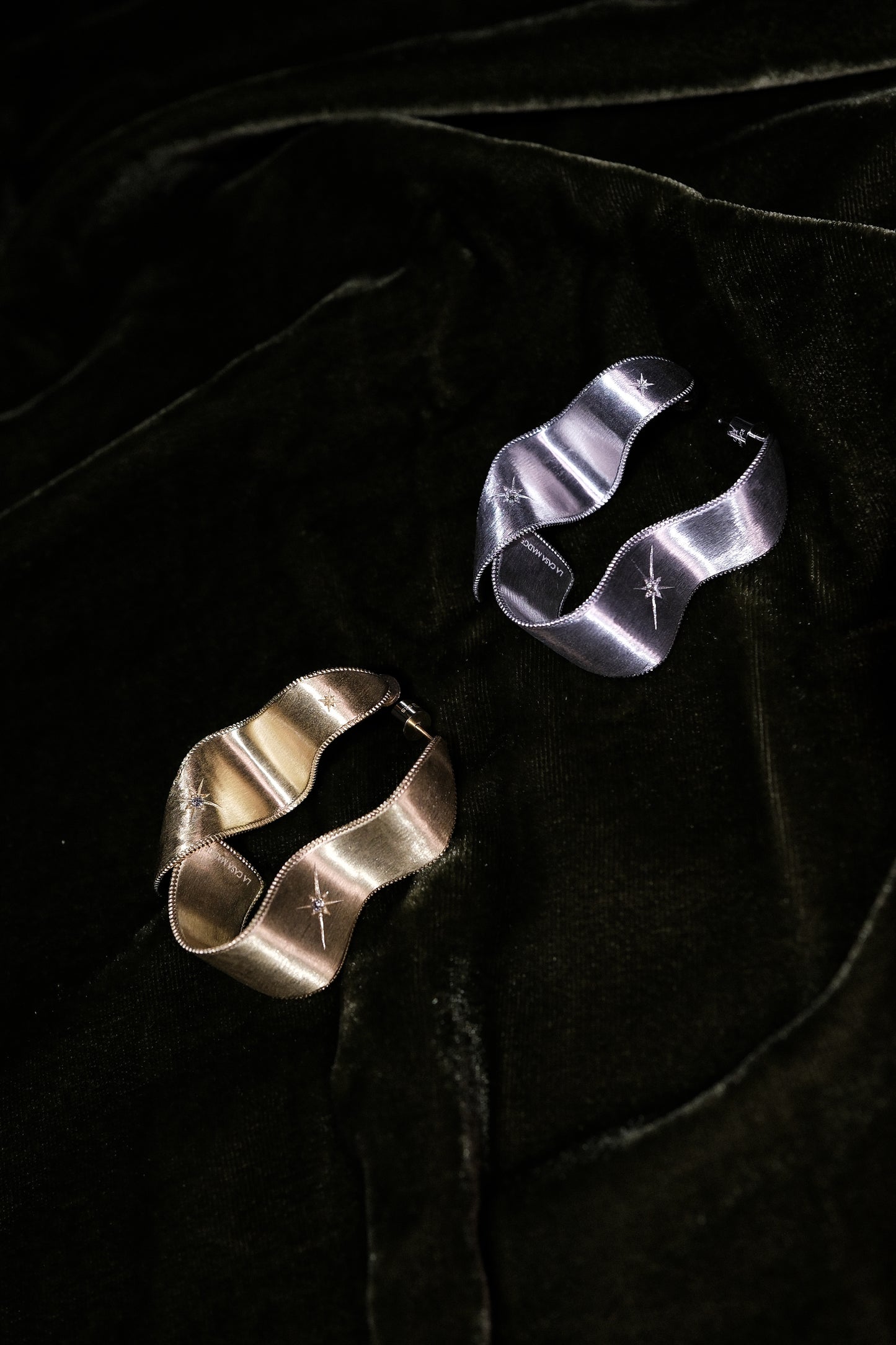 THE BRUSHED DIAMOND STUD EARRINGS
