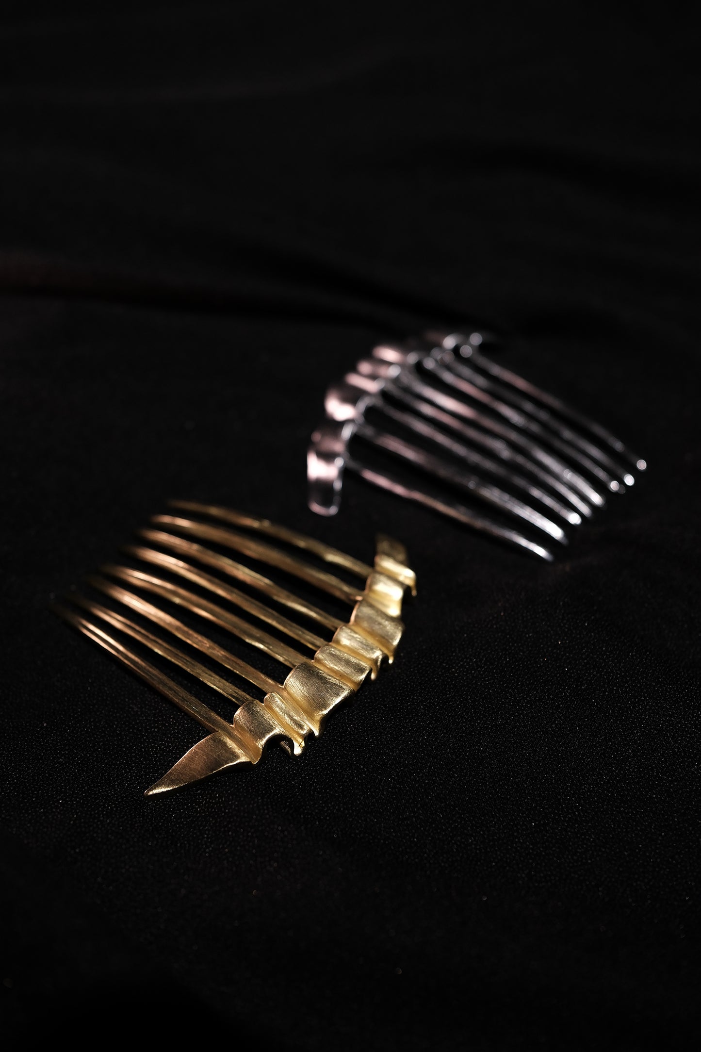 THE MULTI-TOOTH HAIRPIN