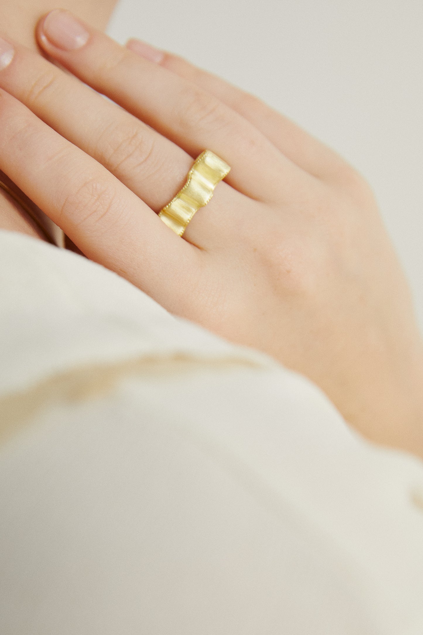 THE BRUSHED BUD RING