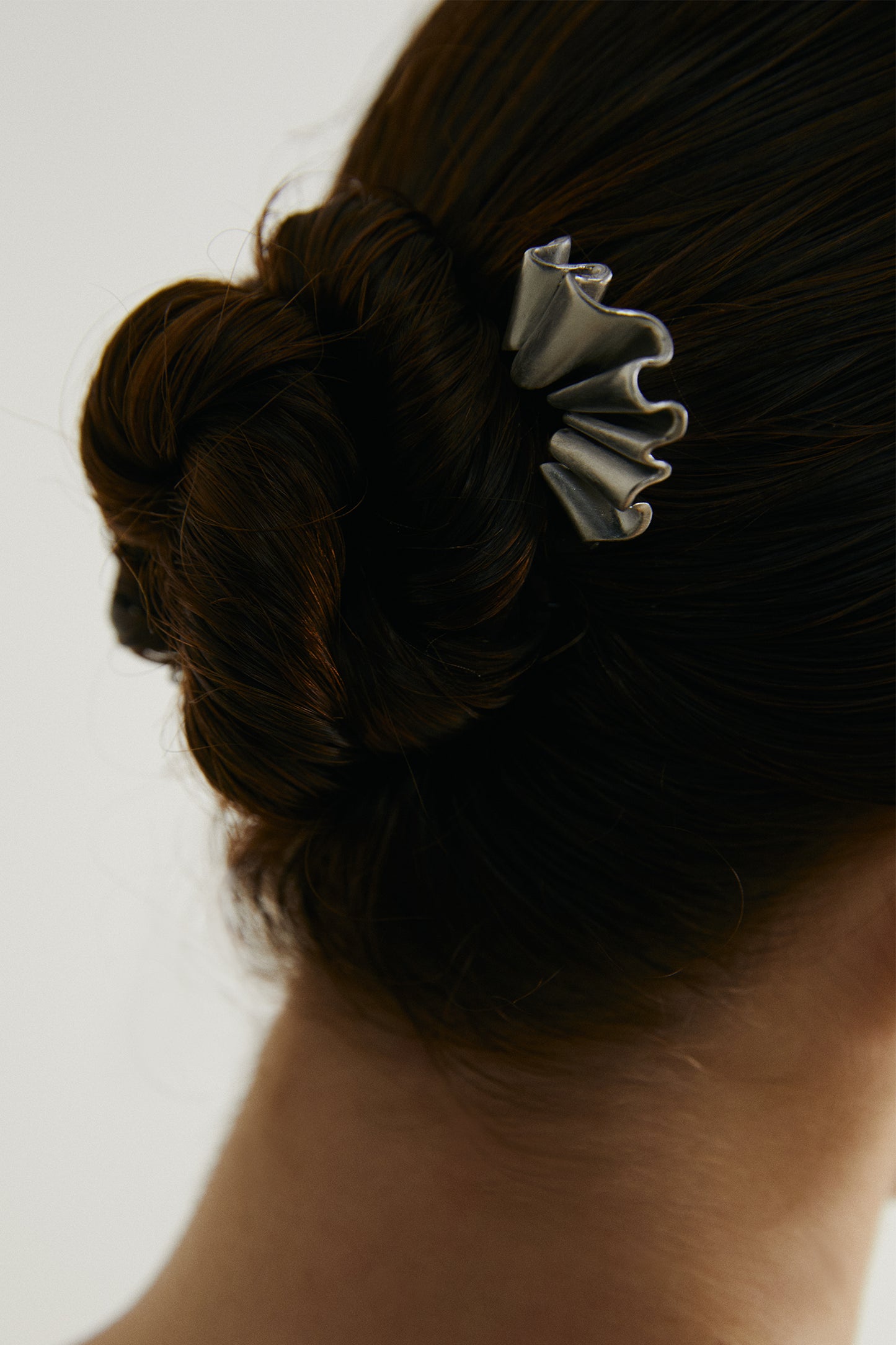 THE U-SHAPED HAIRPIN