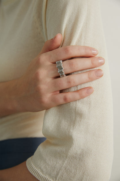 THE BRUSHED BUD RING