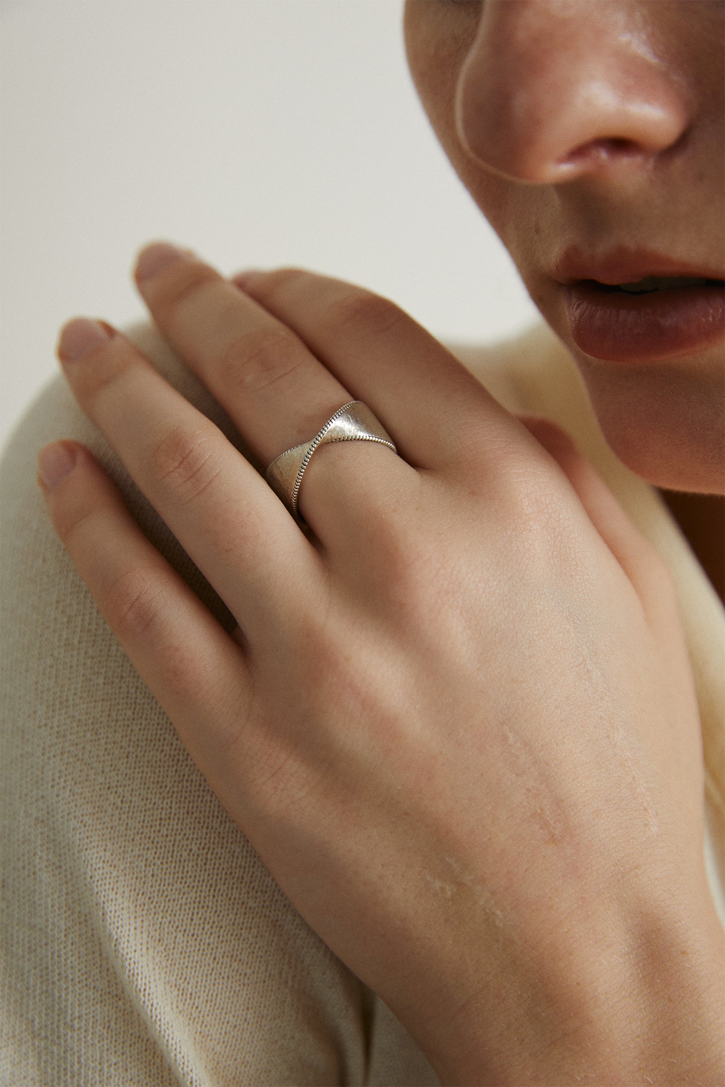 THE PETAL RING
