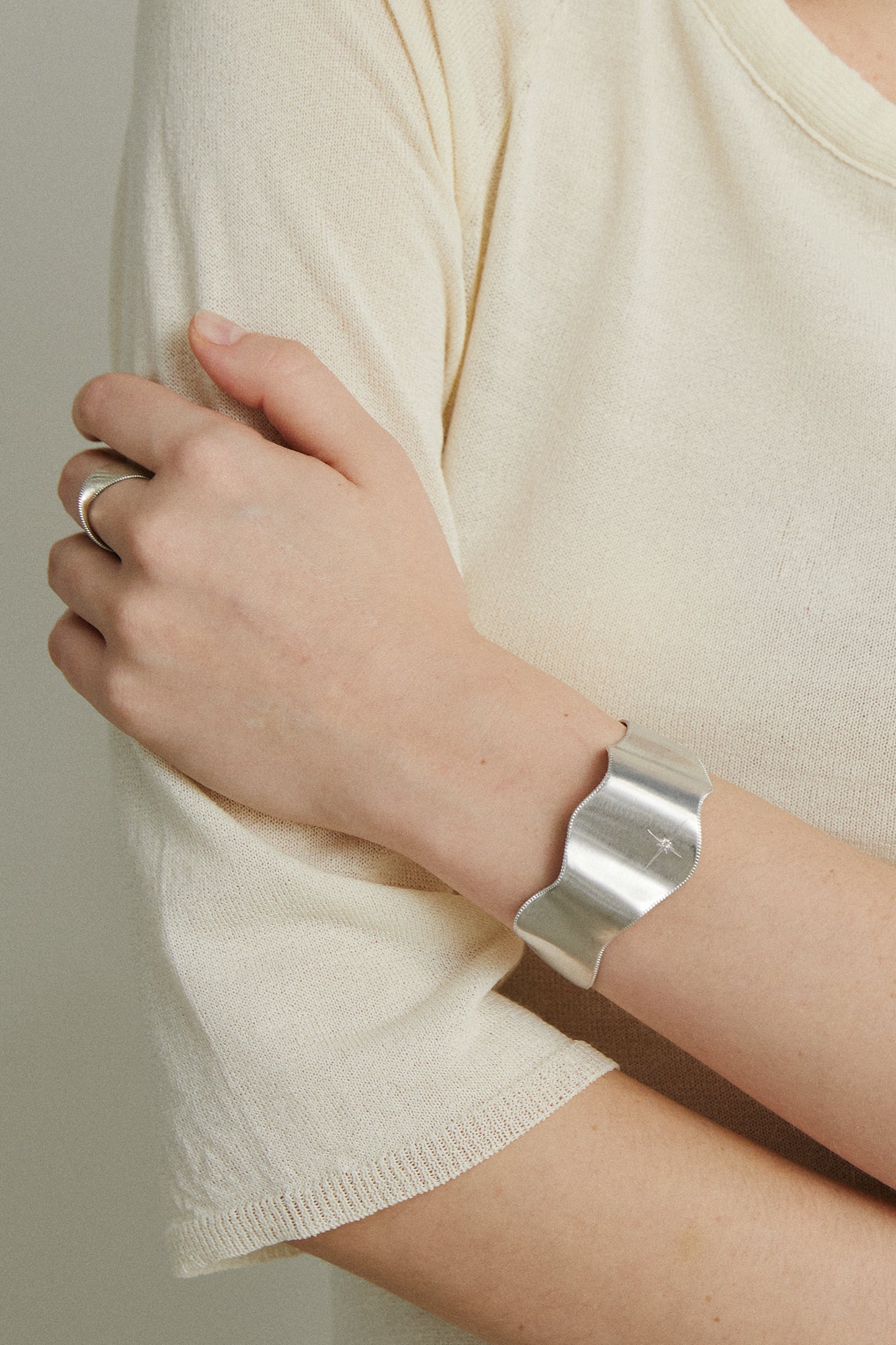 THE BRUSHED DIAMOND BRACELET
