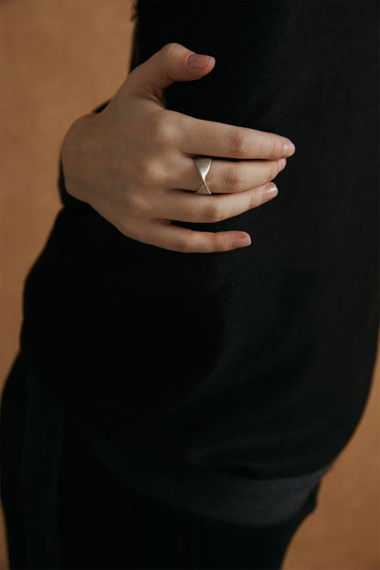 THE PETAL RING
