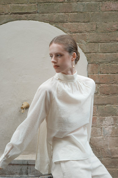 Maísa Beige Blouse with Trailing Tie