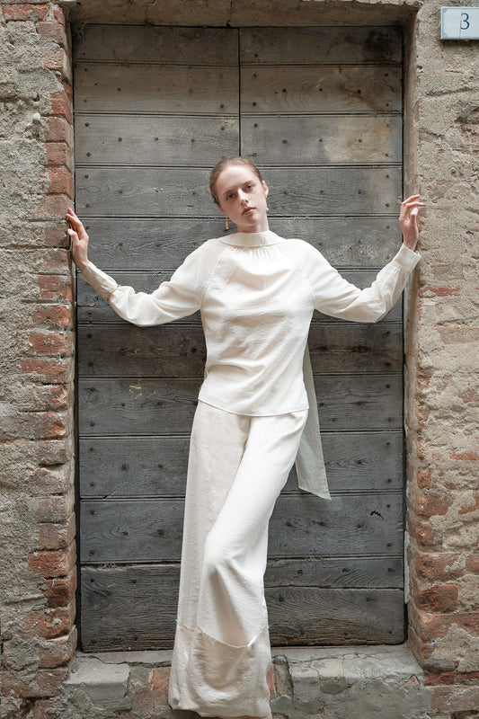 Maísa Beige Blouse with Trailing Tie