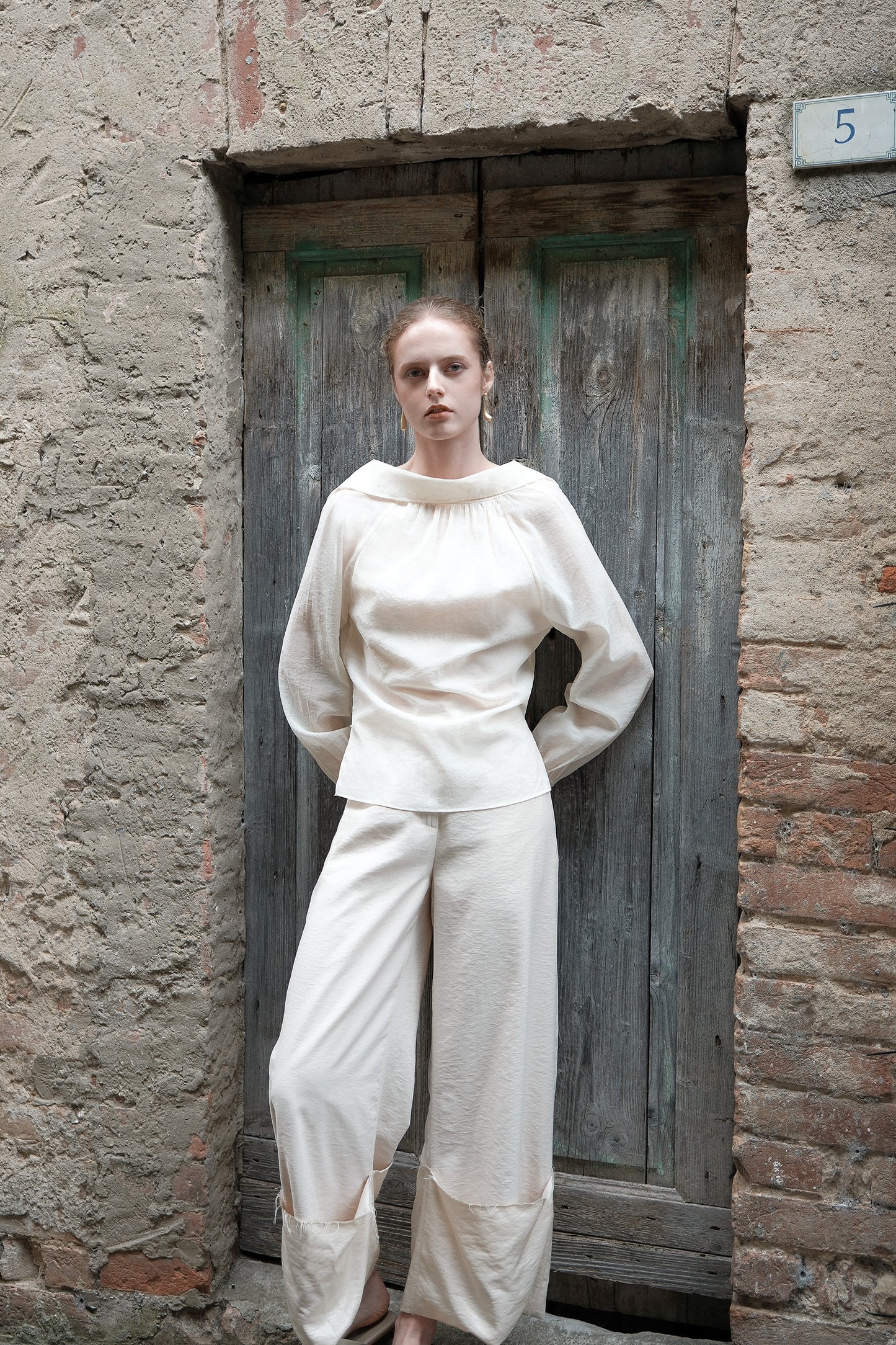 Maísa Beige Blouse with Trailing Tie