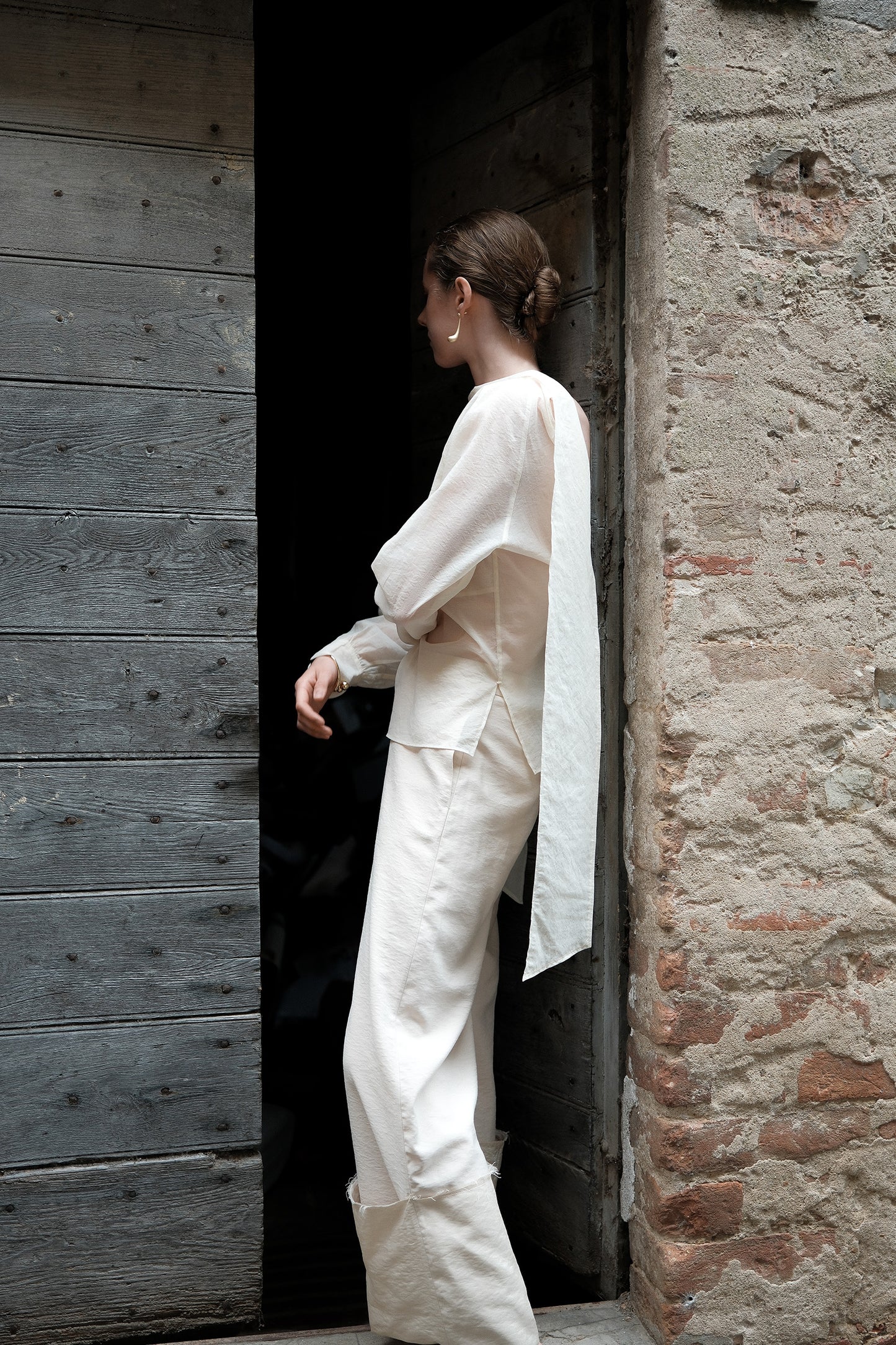 Maísa Beige Blouse with Trailing Tie