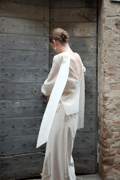 Maísa Beige Blouse with Trailing Tie