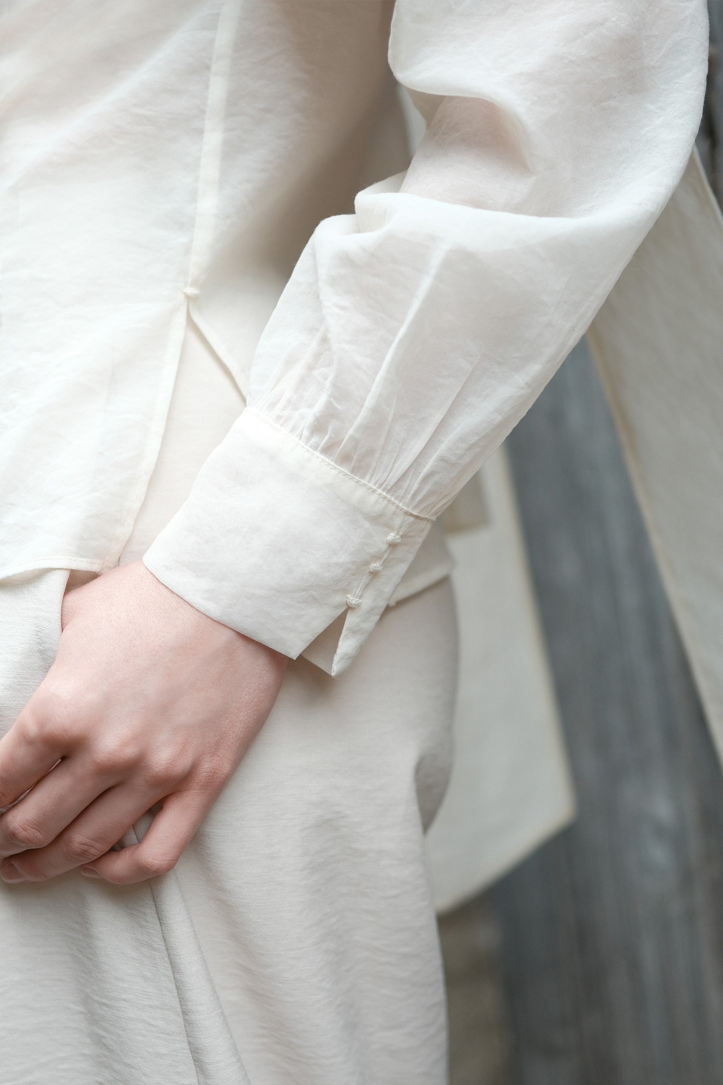 Maísa Beige Blouse with Trailing Tie