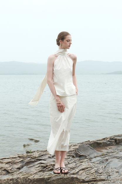 Núbia Beige Blouse with Trailing Tie