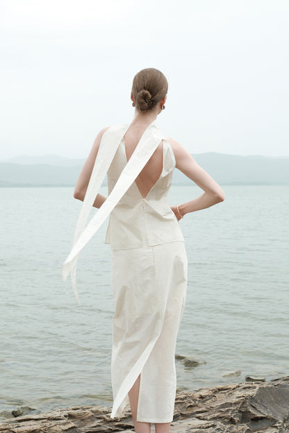 Núbia Beige Blouse with Trailing Tie
