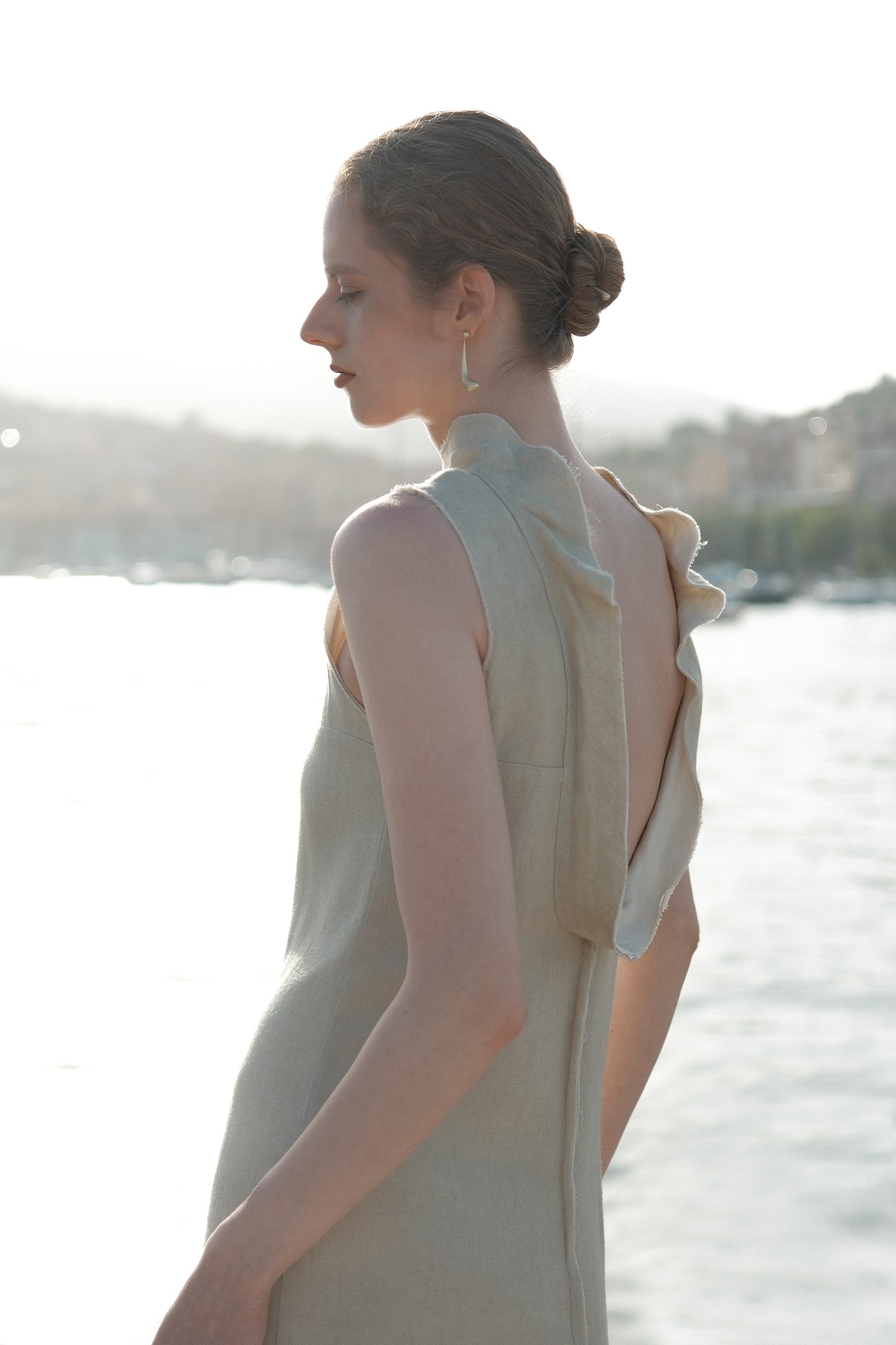 Rayssa Deep U-shaped Backless Sleeveless Dress
