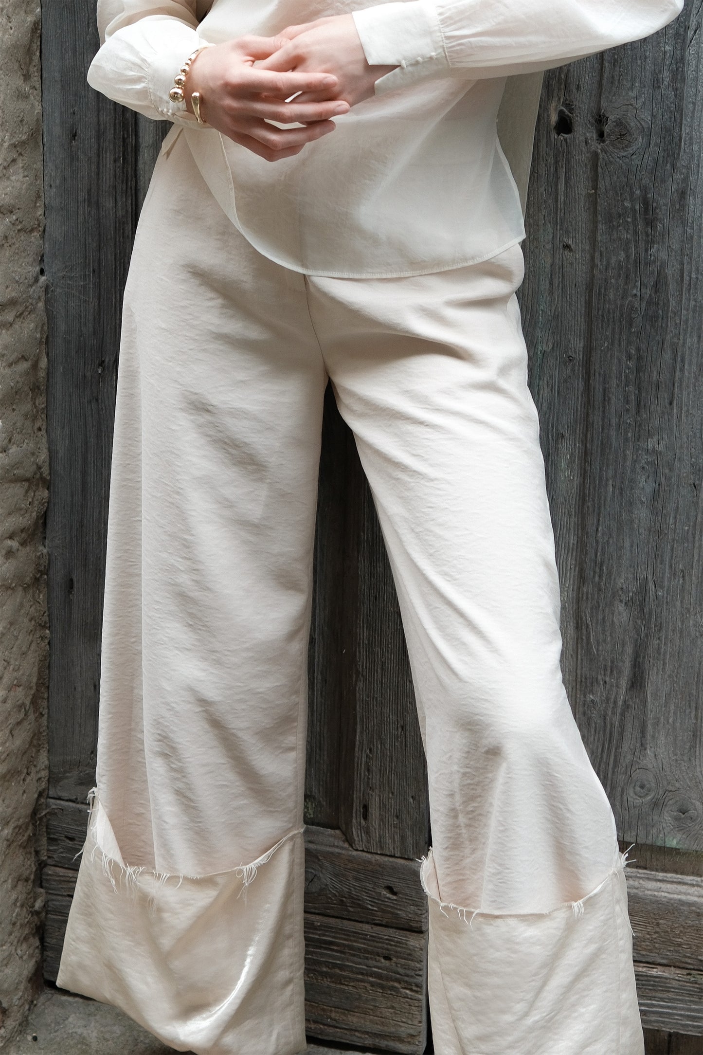 Quésia Beige Frayed Edge Trousers