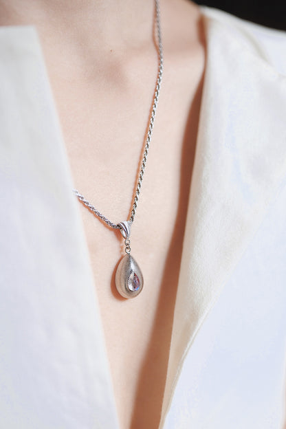 The Moon Necklace