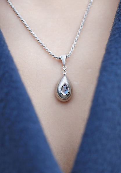 The Moon Necklace