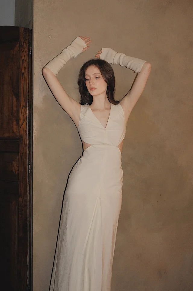 The White Cashmere Gloves