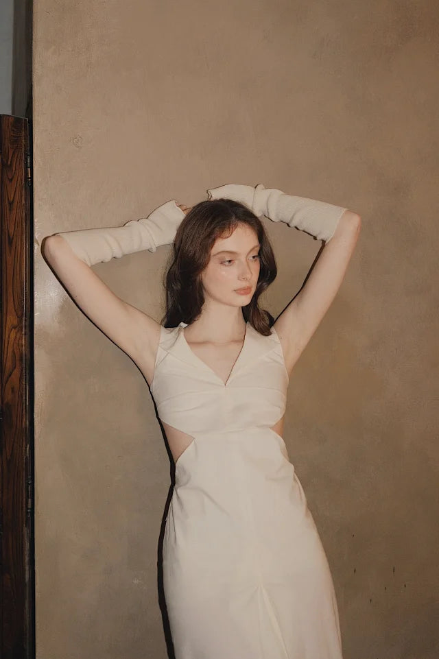 The White Cashmere Gloves