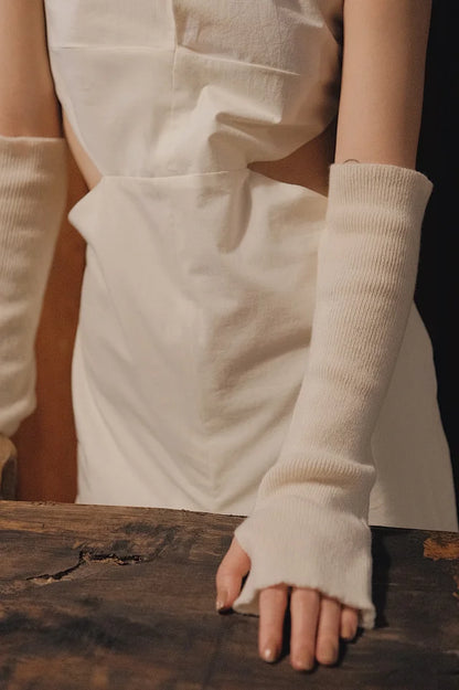 The White Cashmere Gloves