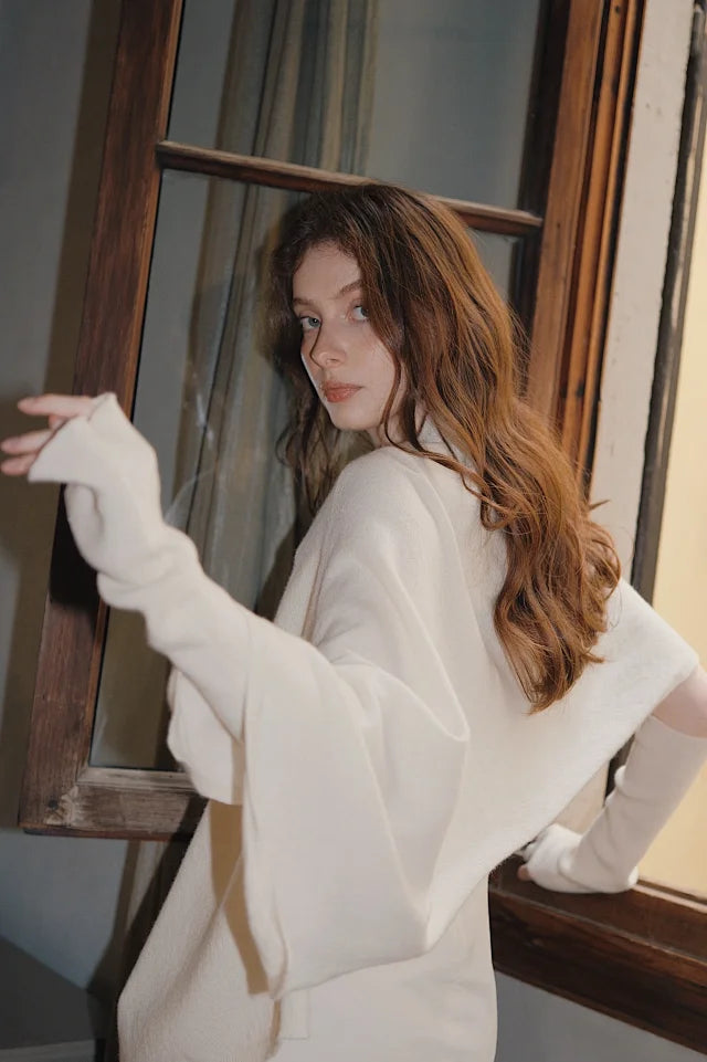 The White Cashmere Gloves